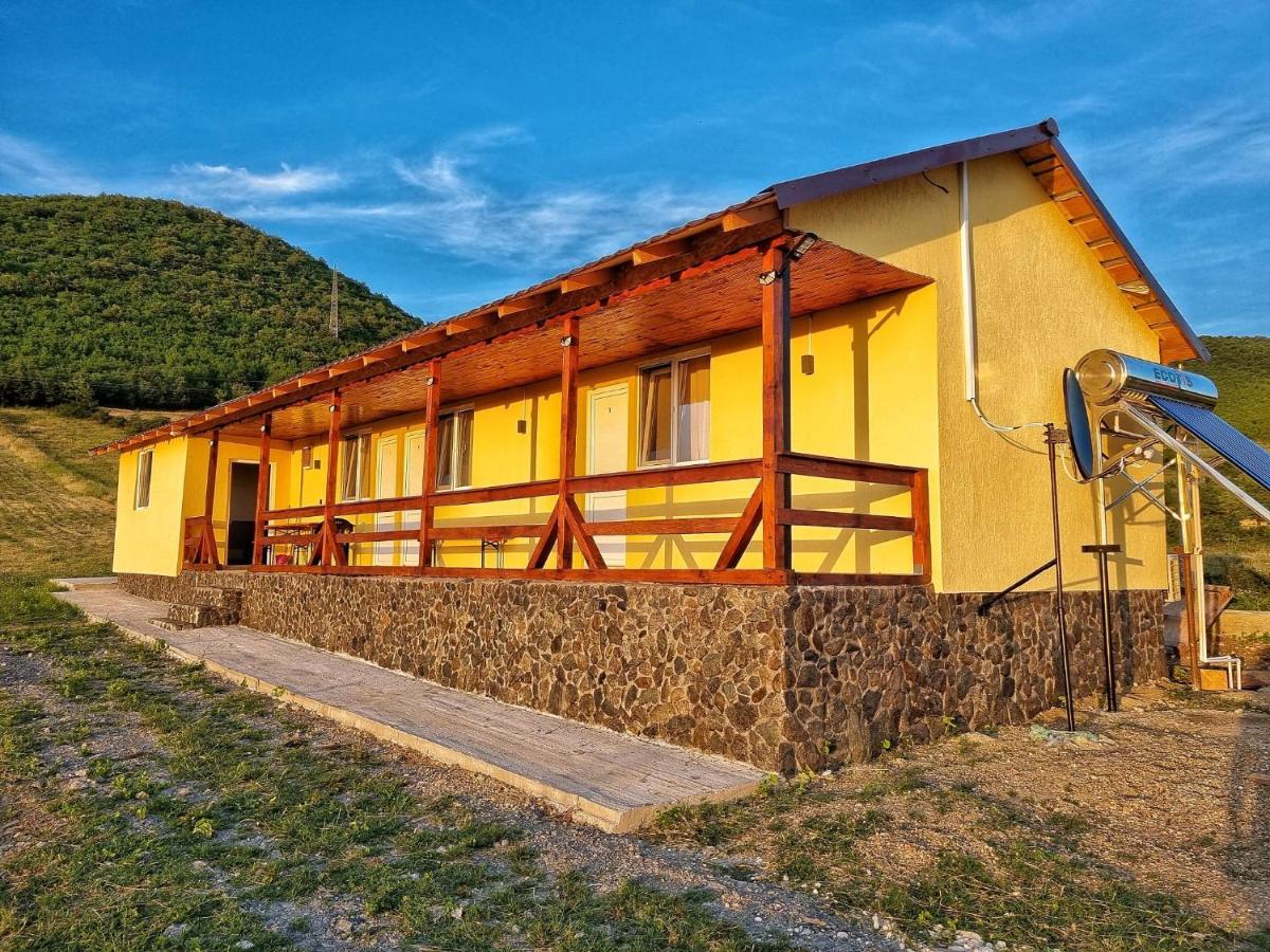 Cabana Varad Coronini Moldova Veche المظهر الخارجي الصورة