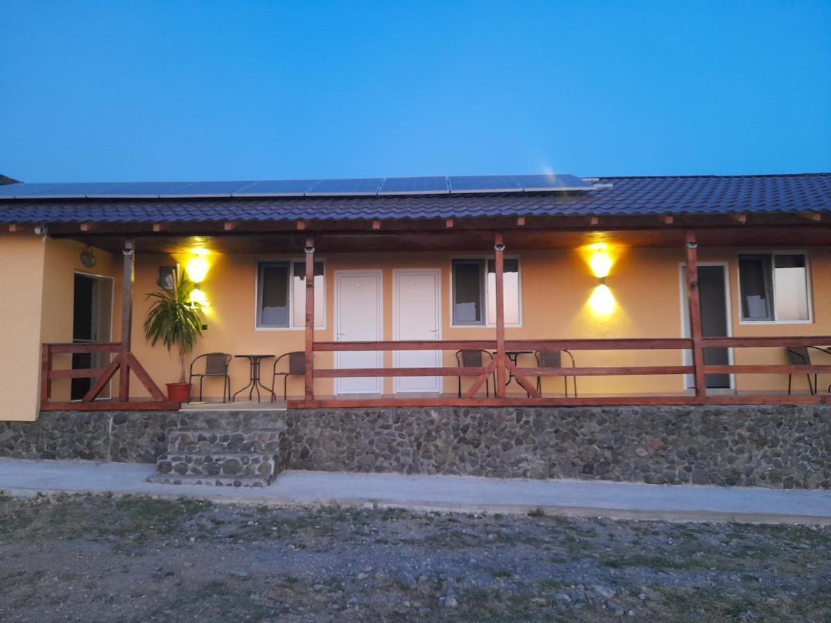 Cabana Varad Coronini Moldova Veche المظهر الخارجي الصورة